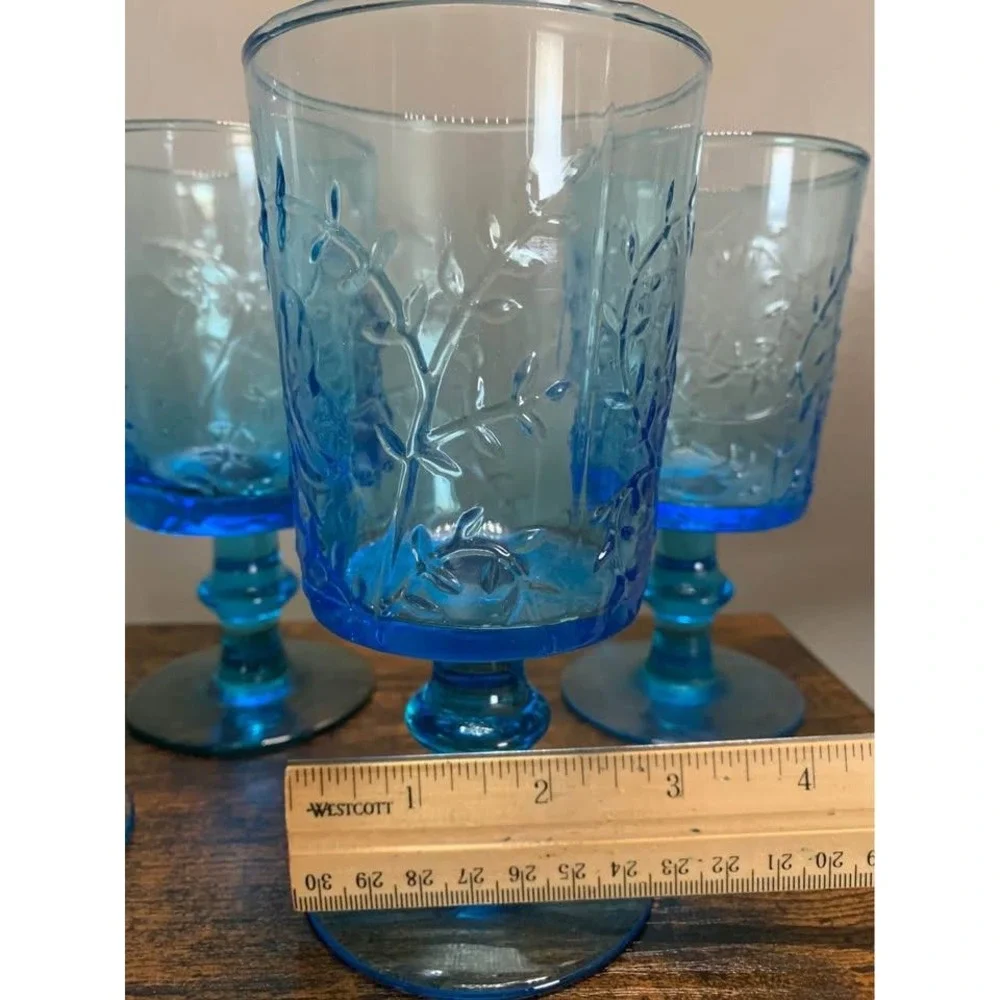 Set of 4 Vintage blue butterfly/dragonfly glass goblets